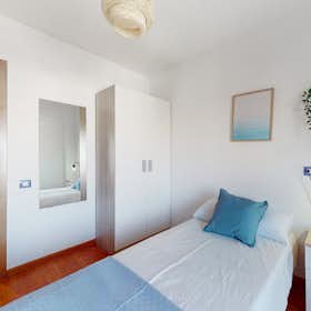 Private room for rent for €450 per month in Valencia, Carrer Filipines