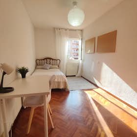 Private room for rent for €375 per month in Getafe, Avenida de Francisco Fernández Ordóñez