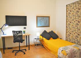 Private room for rent for €360 per month in Athens, Ithakis