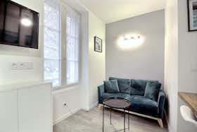 Apartment for rent for €1,443 per month in Paris, Avenue Daumesnil