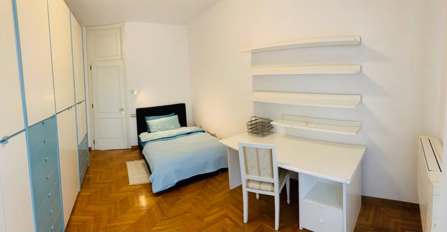 Private room for rent for €965 per month in Milan, Via Michelangelo Buonarroti