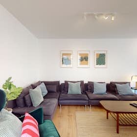 私人房间 for rent for €1,050 per month in Fontainebleau, Rue des Bois