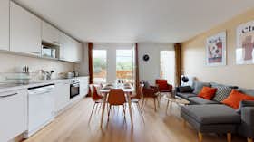 私人房间 正在以 €466 的月租出租，其位于 Noisy-le-Grand, Rue du Vallon