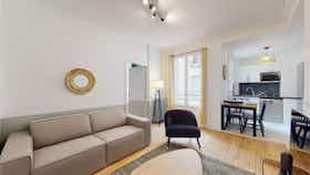 私人房间 正在以 €650 的月租出租，其位于 Nanterre, Avenue du Général Gallieni