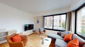 私人房间 正在以 €589 的月租出租，其位于 Montigny-le-Bretonneux, Avenue du Centre
