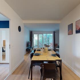 Private room for rent for €530 per month in Montigny-le-Bretonneux, Mail des Catalpas
