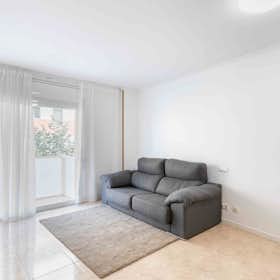 Apartment for rent for €1,650 per month in Barcelona, Carrer de Pere IV