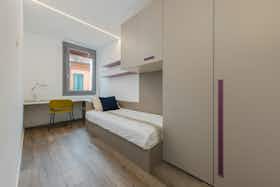 Отдельная комната сдается в аренду за 605 € в месяц в Ferrara, Via Fondobanchetto