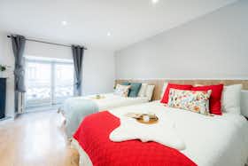 Mehrbettzimmer zu mieten für 410 € pro Monat in Madrid, Calle de la Colegiata