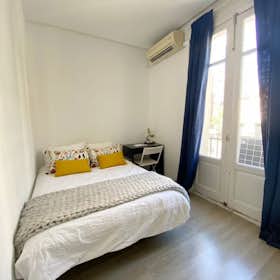 Private room for rent for €660 per month in Madrid, Glorieta de Quevedo
