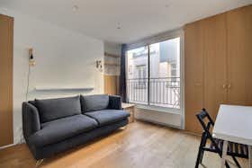 Studio for rent for €1,247 per month in Paris, Rue Sedaine