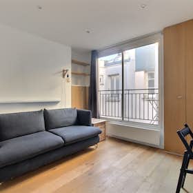 Studio for rent for €1,247 per month in Paris, Rue Sedaine