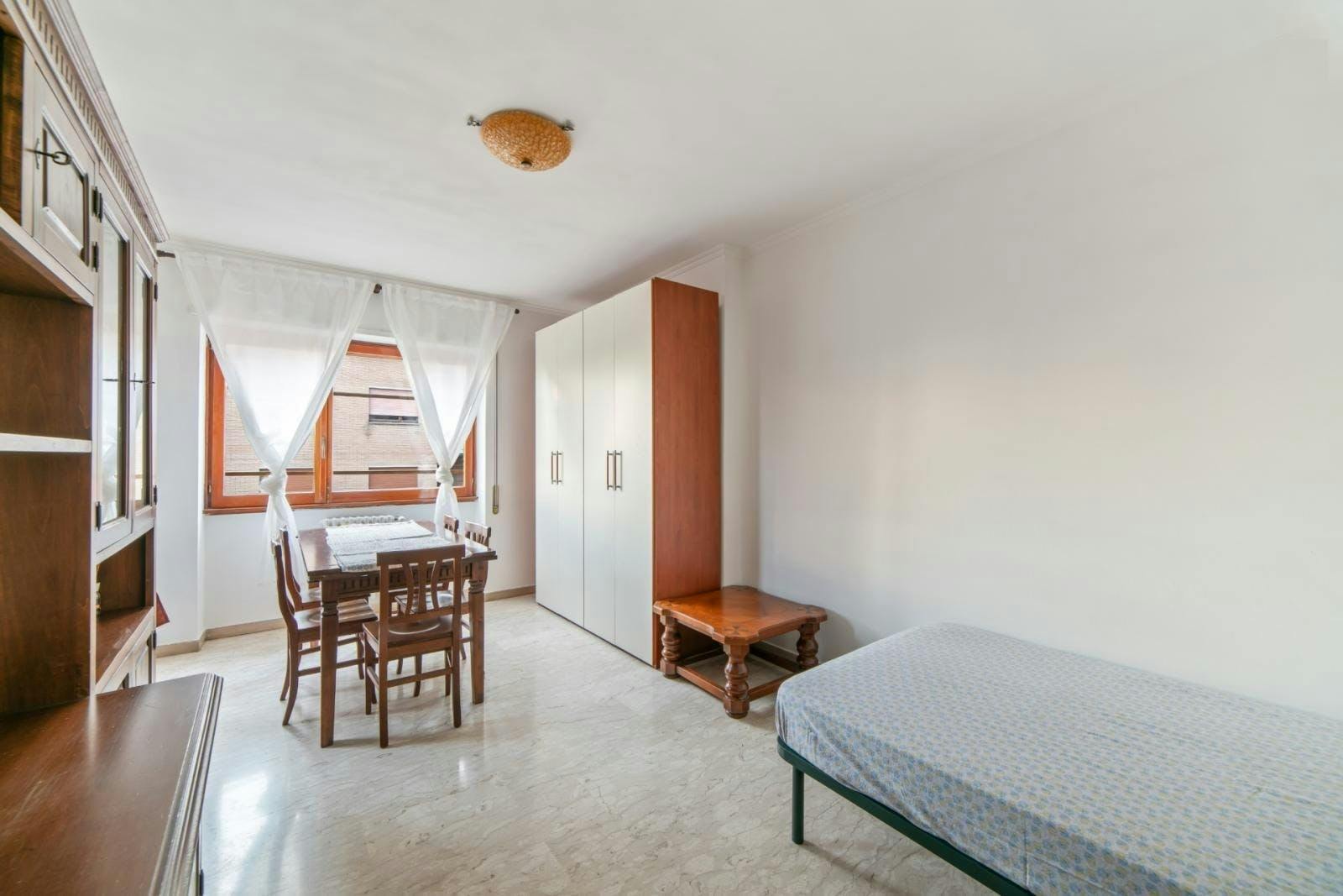 Private room for rent for €570 per month in Rome, Via Filippo Serafini