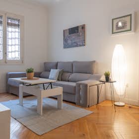 Private room for rent for €565 per month in Madrid, Calle de Fernández de los Ríos