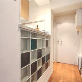 Apartment for rent for €2,200 per month in Paris, Rue de Richelieu