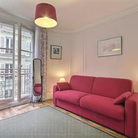 Studio for rent for €1,311 per month in Paris, Rue Troyon