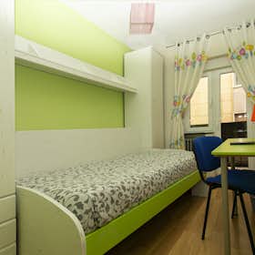 Отдельная комната сдается в аренду за 350 € в месяц в Salamanca, Calle Santos Jiménez