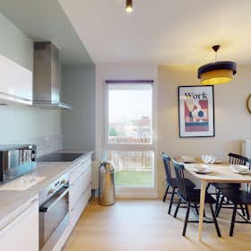Private room for rent for €400 per month in Lille, Rue de la Marbrerie