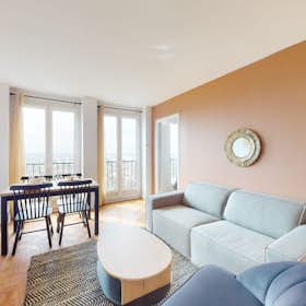 Отдельная комната сдается в аренду за 550 € в месяц в Choisy-le-Roi, Avenue Anatole France