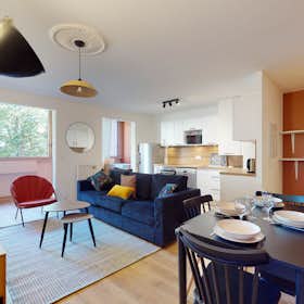 Privé kamer te huur voor € 380 per maand in Aix-en-Provence, Avenue du Four-d'Eyglun