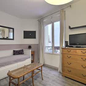 Studio for rent for €1,324 per month in Paris, Rue du Faubourg Saint-Martin