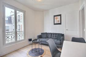 Appartamento in affitto a 1.897 € al mese a Paris, Rue du Moulin Vert