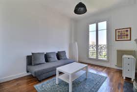 Apartment for rent for €2,438 per month in Paris, Rue Lamarck