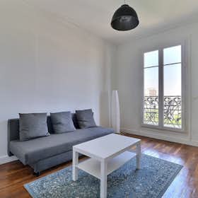 Apartment for rent for €2,438 per month in Paris, Rue Lamarck