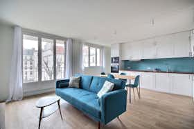 Apartment for rent for €2,332 per month in Paris, Rue Marx Dormoy