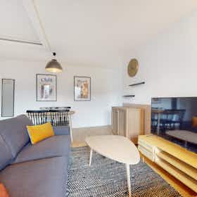 Private room for rent for €590 per month in Saint-Denis, Rue des Cervoisiers