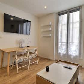 Appartement te huur voor € 1.272 per maand in Paris, Rue Myrha