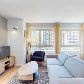 Private room for rent for €720 per month in Courbevoie, Rue Baudin