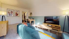 Private room for rent for €490 per month in Champs-sur-Marne, Allée de la Clairière
