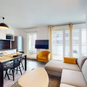 Private room for rent for €470 per month in Bordeaux, Cours de Québec
