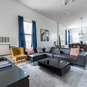 Appartement te huur voor $16,980 per maand in New York City, East 117th Street