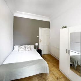 Private room for rent for €660 per month in Madrid, Calle de Arrieta