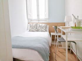 Отдельная комната сдается в аренду за 440 € в месяц в Madrid, Plaza de los Herradores
