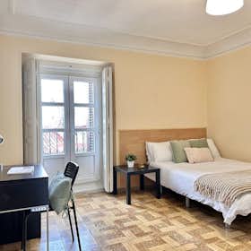 Private room for rent for €660 per month in Madrid, Plaza de los Herradores