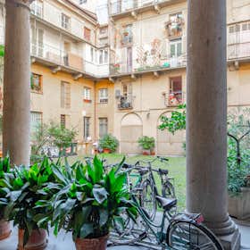 Apartment for rent for €2,000 per month in Turin, Via della Consolata