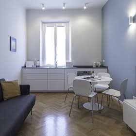 Apartment for rent for €2,635 per month in Milan, Via Giovanni Battista Piranesi