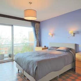 Private room for rent for €780 per month in Molenbeek-Saint-Jean, Boulevard Edmond Machtens