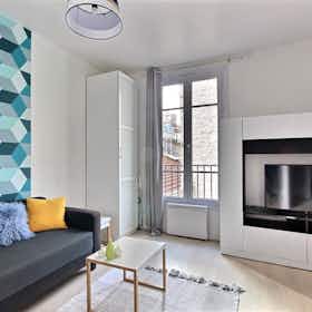 Studio for rent for €1,426 per month in Paris, Rue Saint-Jean