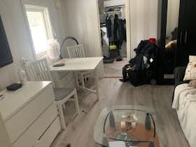 Huis te huur voor SEK 9.920 per maand in Saltsjö-Boo, Gustavsviksvägen