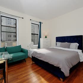 公寓 正在以 $16,999 的月租出租，其位于 New York City, East 77th Street