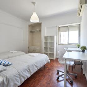 Private room for rent for €490 per month in Lisbon, Rua Conde Almoster