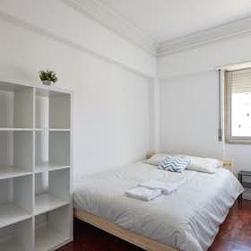 Private room for rent for €440 per month in Lisbon, Rua Conde Almoster