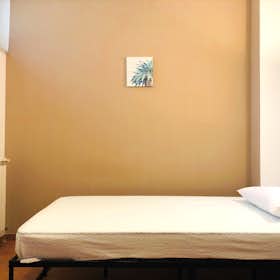 Private room for rent for €695 per month in Rome, Via Alessandro Brisse