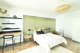 Private room for rent for €600 per month in Bègles, Rue de la Belle Rose