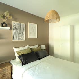 Private room for rent for €530 per month in Bègles, Rue de la Belle Rose