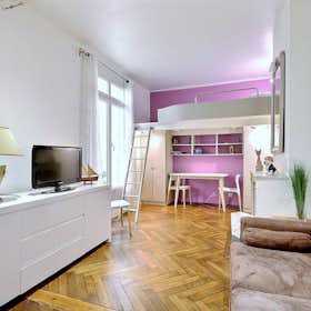 Studio for rent for €1,284 per month in Paris, Cité de Trévise